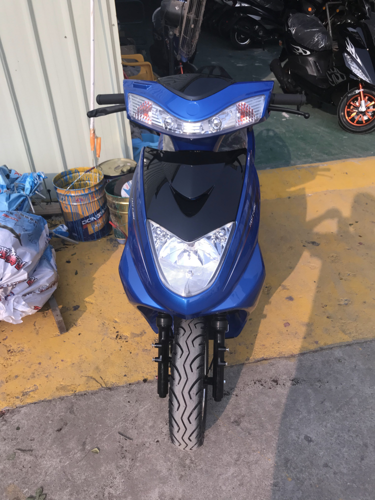 Scooter nhanh Eagle WISP 125cc scooter xe máy xe máy nam giới và phụ nữ để giúp scooter xe đường phố