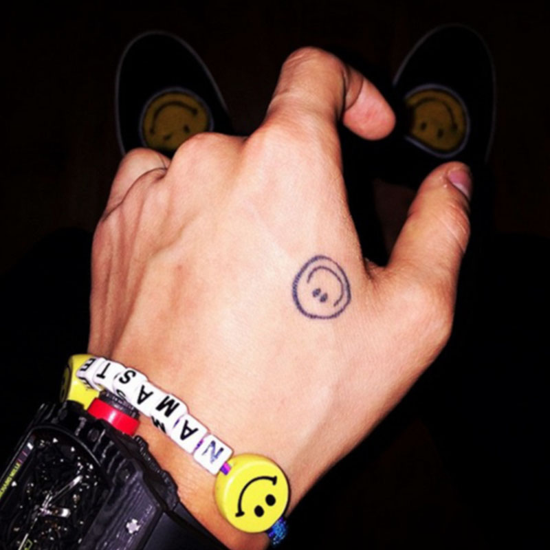 Juice cream template smiley face hollow template Quan Zhilong with smiley face tattoo template