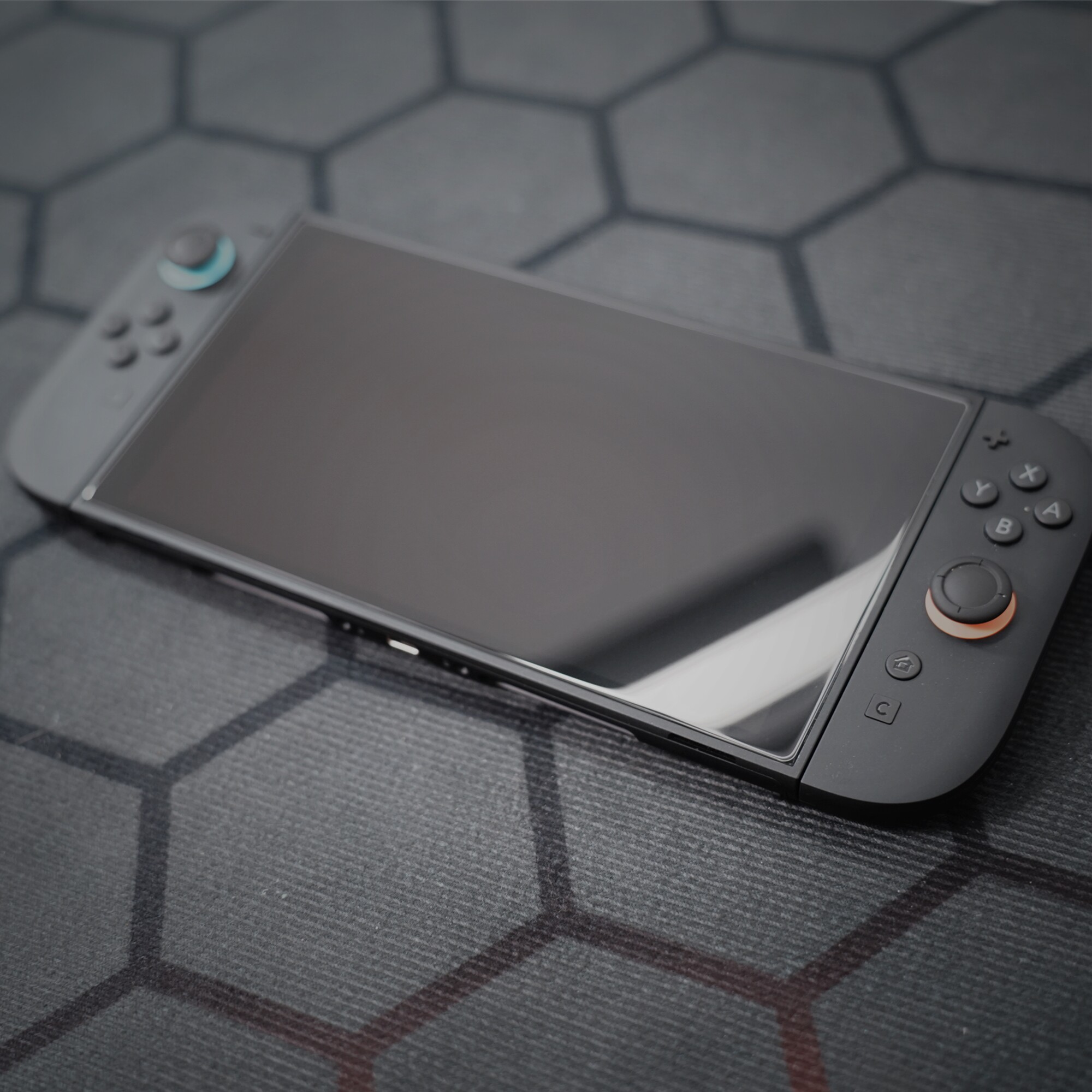 switch钢化膜 fy适用于switch2【定制大弧边】全透明玻璃钢化膜【除尘定位框】