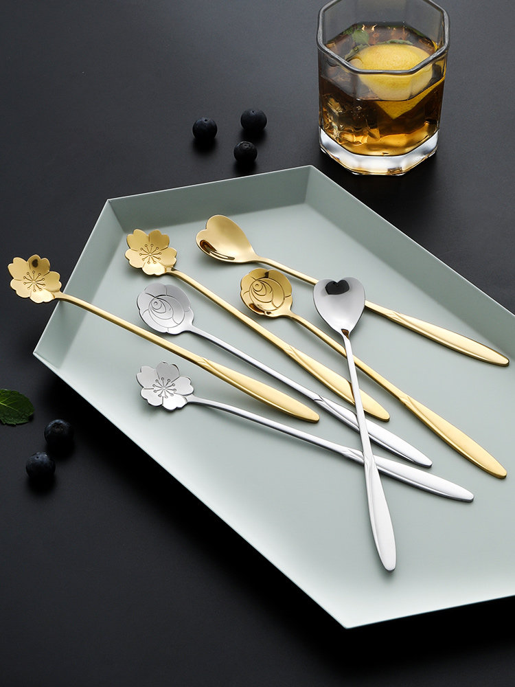 Stainless steel spoon Japanese gold heart shaped coffee spoon Cute petal dessert spoon Creative household long handle mixing spoon