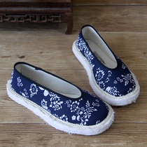 Features Chinese style handmade womens shoes old Beijing thickened wool edge palace shoes retro ethnic style round mouth cloth shoes women