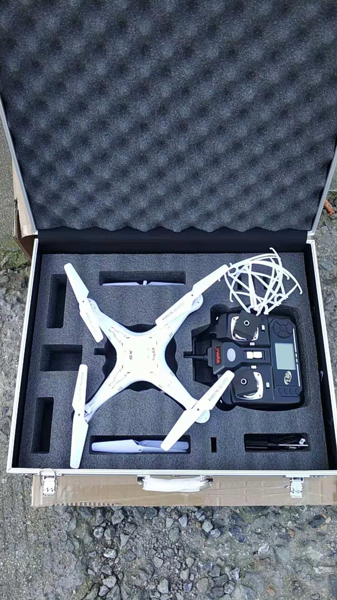 山東省青少年競技会向け特別仕様の東興司馬DHX5クワッドコプター