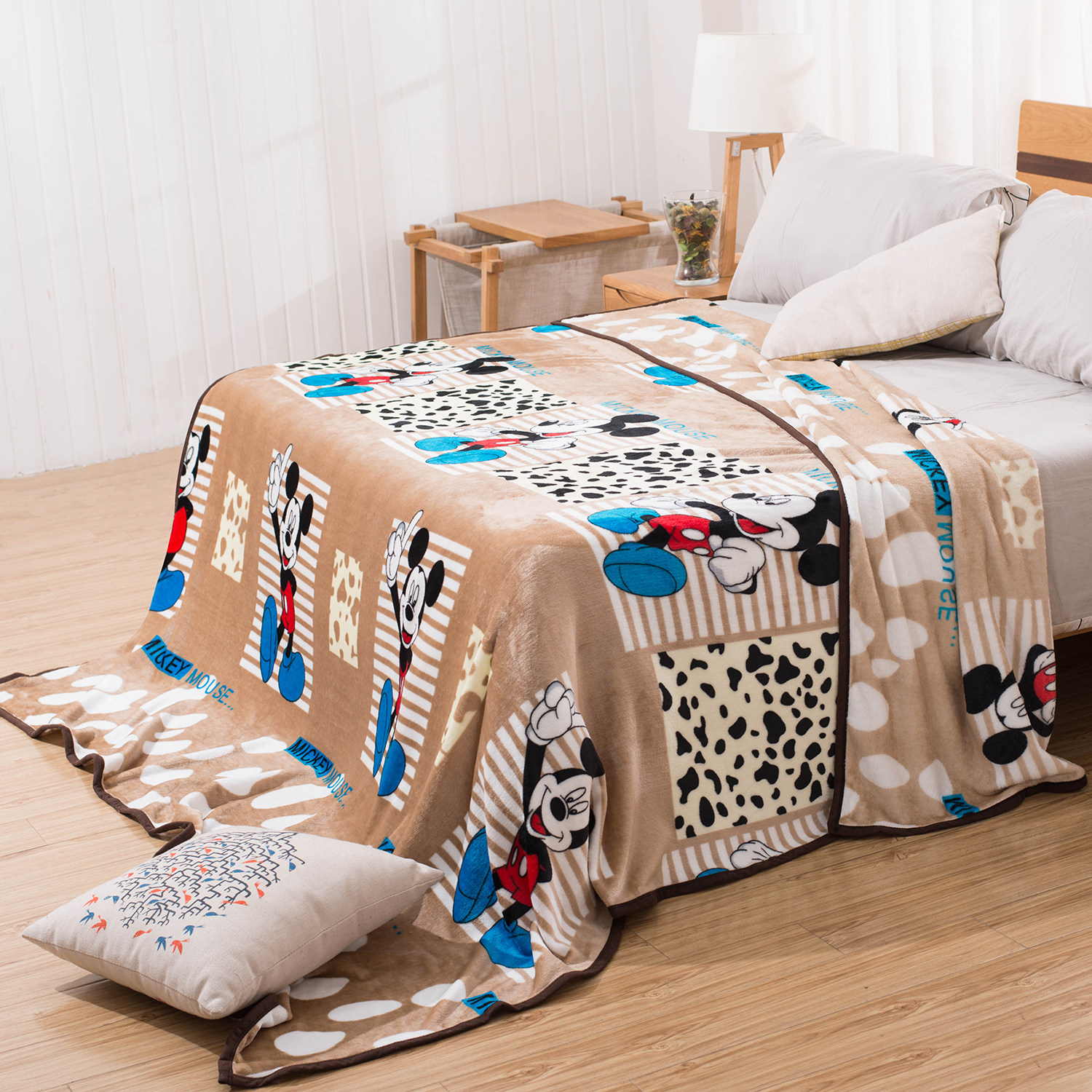 Spring Summer Season Nap Slim flannel Coral Fleece double bed Single woolen towels by students Air conditioning Leisure Blanket Blanket