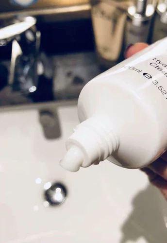 Мягкое очищающее молочко на основе аминокислот, интенсивное увлажнение, бережная очистка, очищение пор, 100 мл