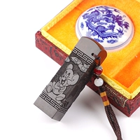 Верхняя верхняя часть открывающейся мыши из черного дерева посылает грязь