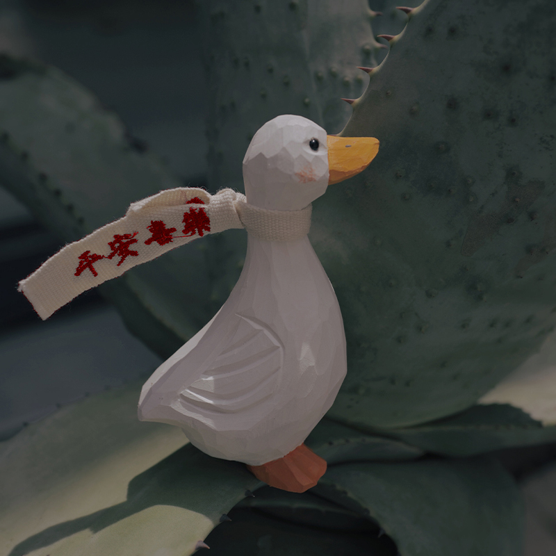 OHE Original) Ping An Joy Duck Happy Duck ins wood carving ornament blessing gift Japanese-style niche literature and art cute