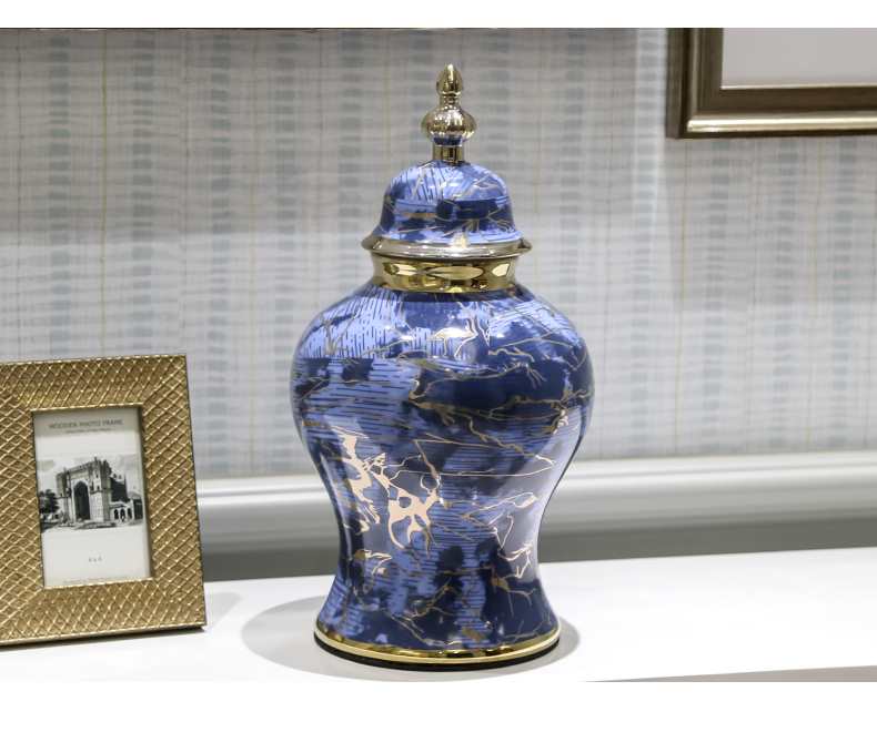 The General light jingdezhen European - style key-2 luxury as cans ceramic vases, furnishing articles I sitting room household act the role ofing is tasted creative decorations