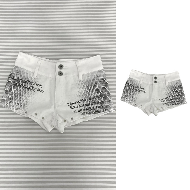 Hot Girl Y2K Snake Print Low-Waist Denim Ultra-Short Shorts for Women, New Summer Design, Tight-Fitting Hip-Hugging Hot Pants