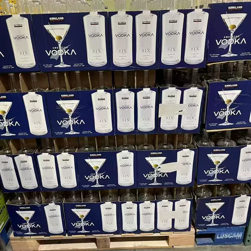 Покупка у Кайшике из США Cochrane Vodka Distilled Liquor 1,75 л, зарубежный винный коктейль с легким цитрусовым вкусом.