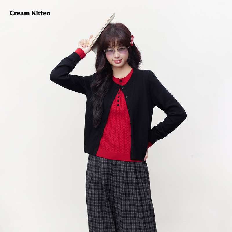 Cream Kitten Red and Black Sonata Fake Two-Piece Knitted Cardigan Women's Autumn Round Neck Sweater Jacket Top Cream Kitten Red and Black Sonata Fake Two-Piece Knitted Cardigan Women's Autumn Round Neck Sweater Jacket Top