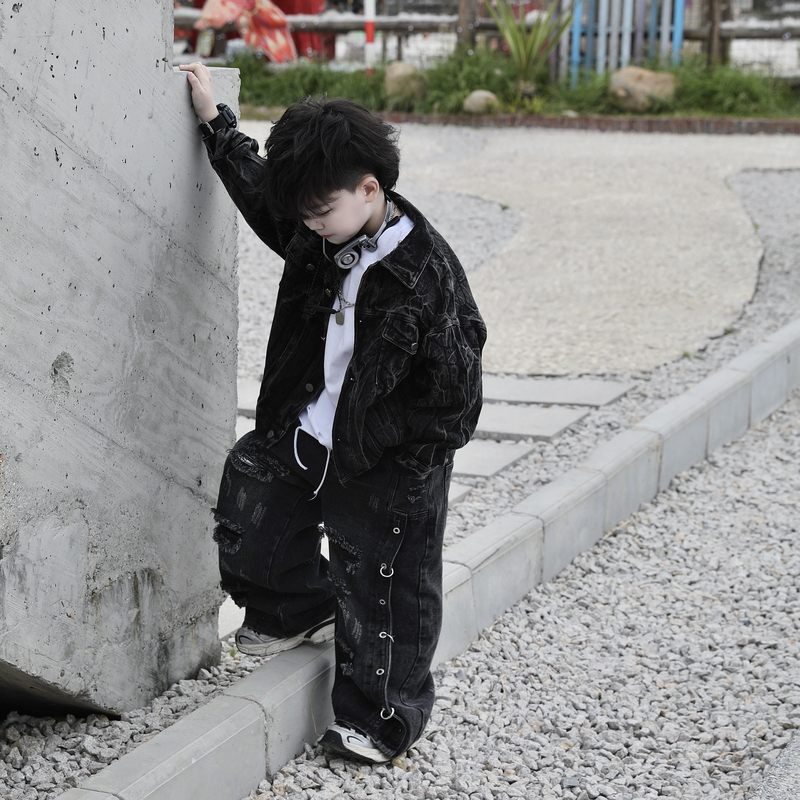 Jimmy's Mom Children's Clothing [Instantly Attractive] Spring · Floral Embroidered Washed Denim Jacket