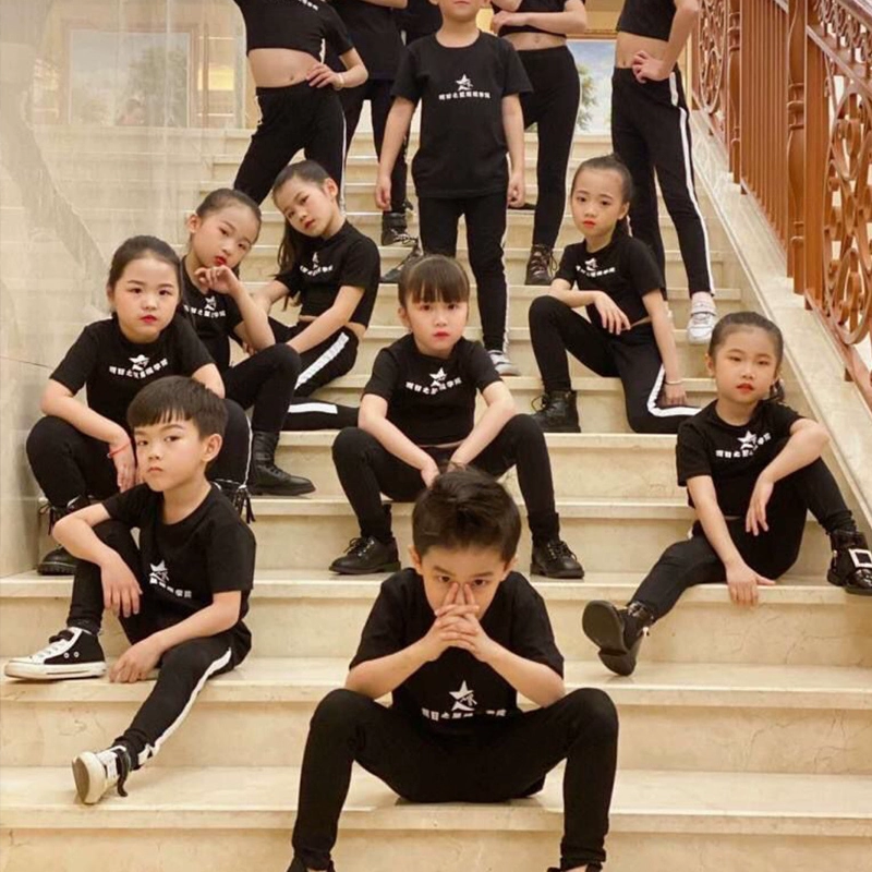 Người mẫu trẻ em quần áo luyện tập cơ thể quần áo tập thể dục trẻ em bé trai và bé gái phù hợp với mùa hè trang phục trình diễn catwalk - Trang phục