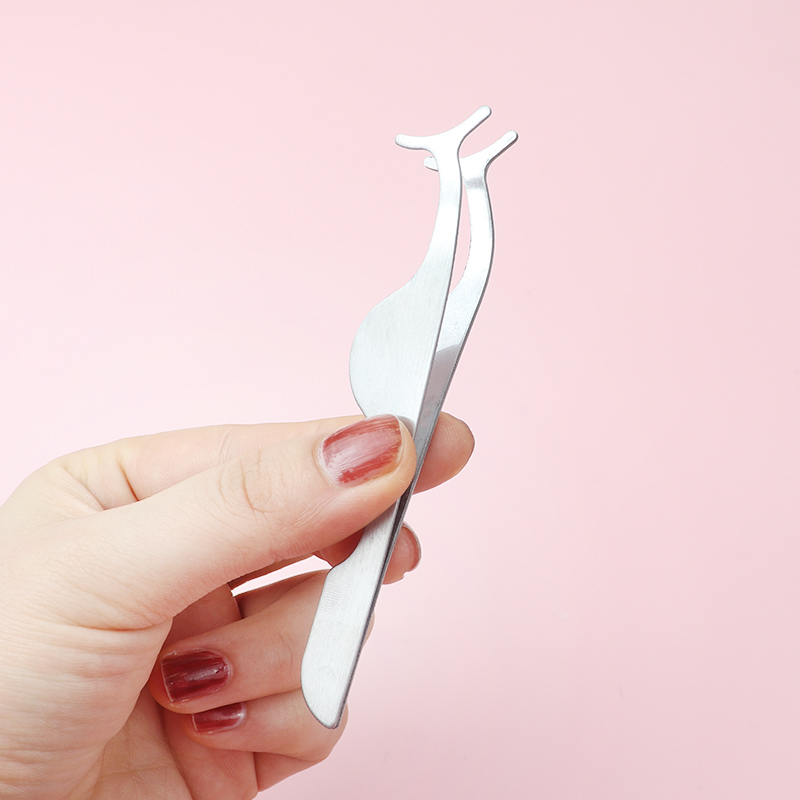 Tape False Eyelash Auxiliary Makeup Tool Multifunctional Tweezers Curved Makeup Remover False Eyelash Clip Novice Artifact