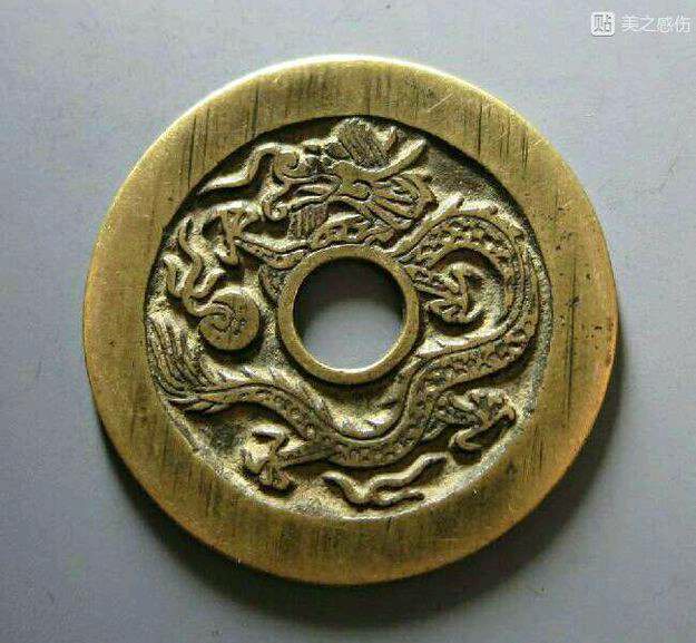 (30mm Longfeng's Auspicious Final Polar Version) Hand sculpted mother money Old silver fine cast pure silver Longfeng with a small cost of money