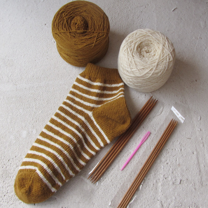 Hand-Knitted Sock Yarn, High-Elastic Cotton Yarn, Colored Sock Yarn, Each Skein Weighs about 60 Grams