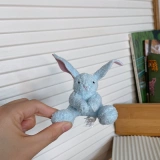 Маленькая плюшевая милая игрушка