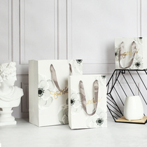 (1 yuan clearance) General ins Wind gift bag Nordic style gift bag creative handbag bag