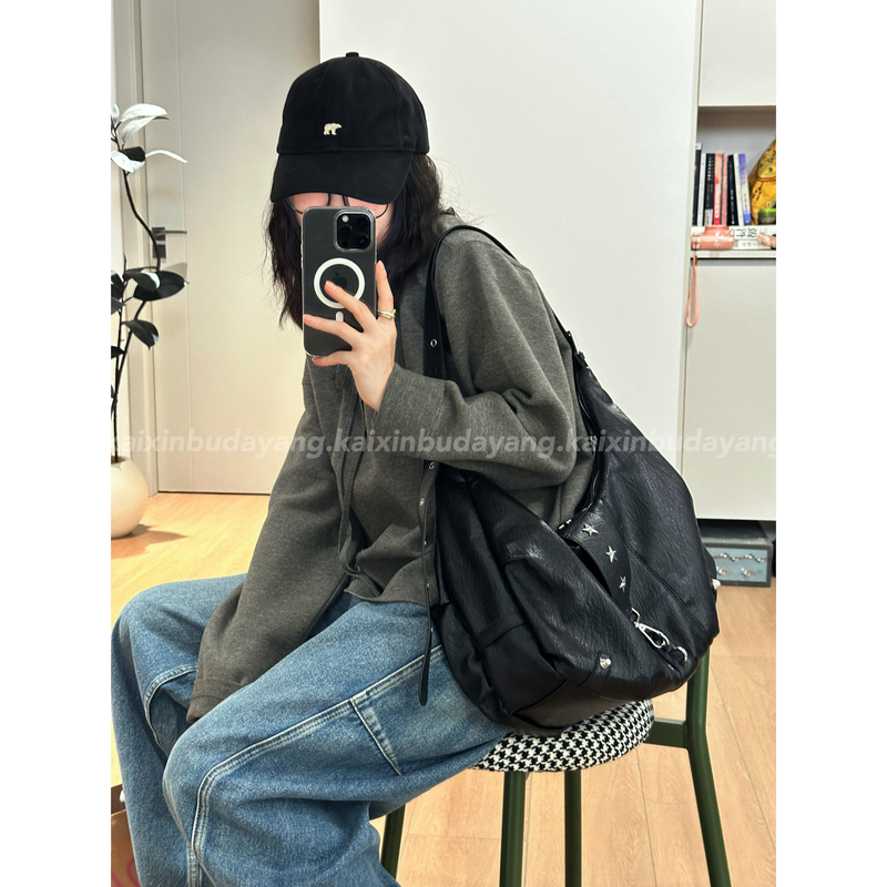 [Happy and Never Closing] Relaxed, Retro, Versatile Soft Leather Bag, Large Capacity Commuter Bag, Single Shoulder Crossbody Bag