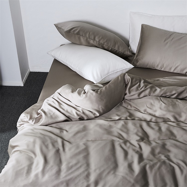 Nhập khẩu Bắc Âu màu rắn 80 Tencel Tencel bốn mảnh băng lụa khỏa thân giường khăn trải giường 1.8 m sản phẩm giường