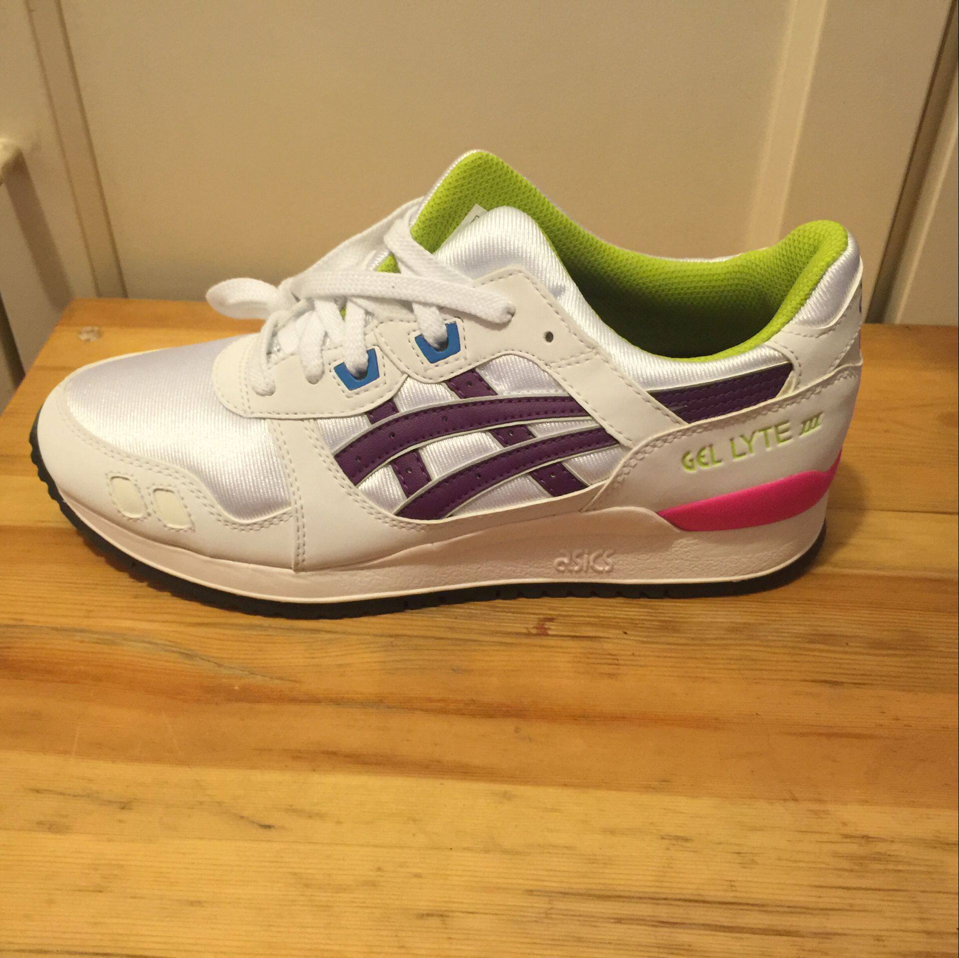 товар из китая 亚瑟士asics women's gel lyte iii fashion sneaker 复古跑鞋