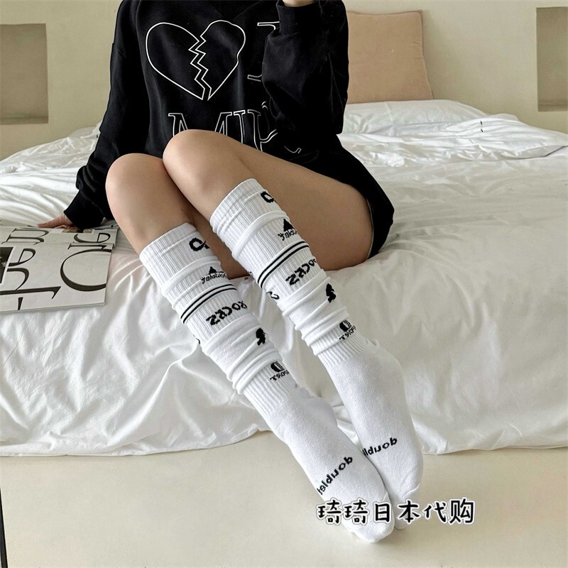 Japanese Dou Multi-Layer Patchwork Lettered Calf Socks, Sporty Style, Sweet and Cool Spicy Girl Football Socks, Long Tube Slouch Socks, Trendy Socks