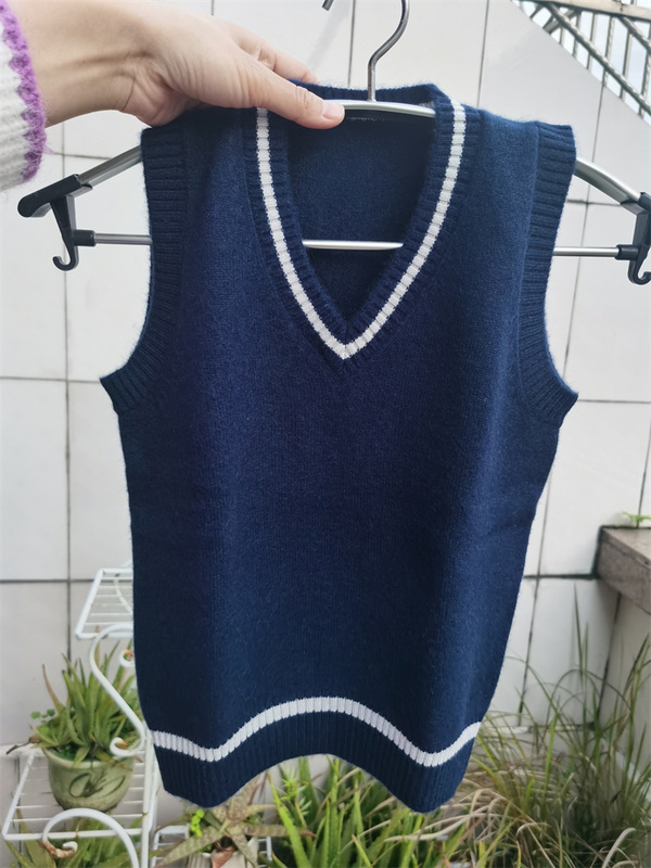 Le Ma's Spot Kidsren's Pure Cashmere Vest Thickeneded Warm Men's and Women's Sweater Preppy Style Consinee Cashmere Sweater