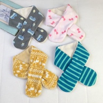 Baby cross scarf coral velvet boys and girls bib warm windproof baby fleece neck sleeve autumn and winter