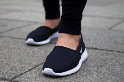 Купить кроссовки (Неоригинальные мелодии)Тайвань покупке Nike Роше  запустить скольжения на женщин 579826-010 Roshe Run Slip On в  интернет-магазине с Таобао (Taobao) из Китая, низкие цены | Nazya.com