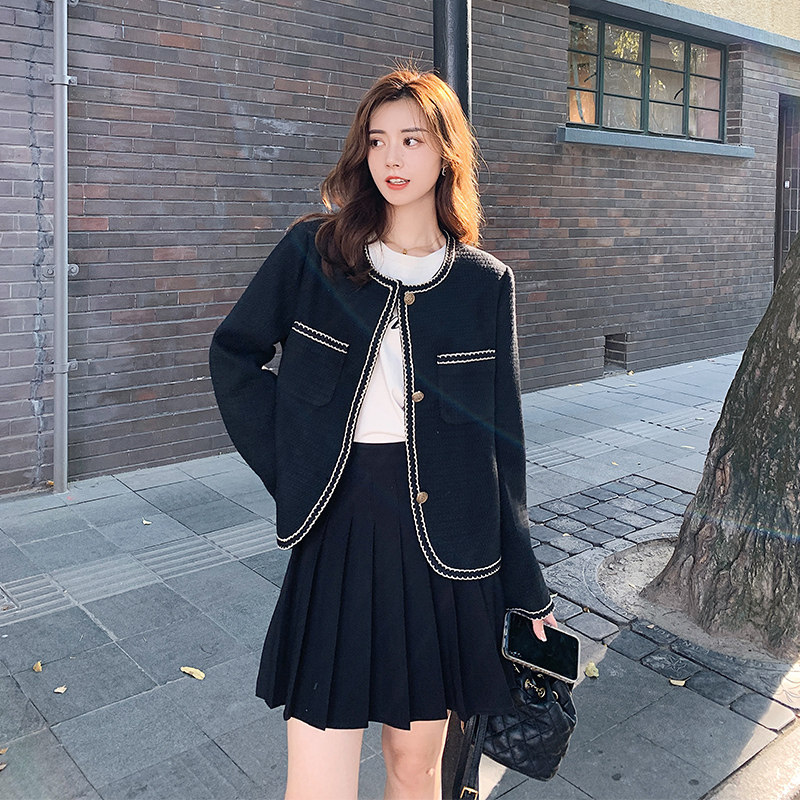 Han Feng Chic small fragrance black short coat female Spring and Autumn and Leisure High Street temperament 2022 new in tide