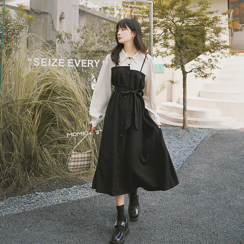 Black and white splicing fake two dresses female spring and autumn 2022 new French retro - shaped waist - gathered and thin - tempered skirt