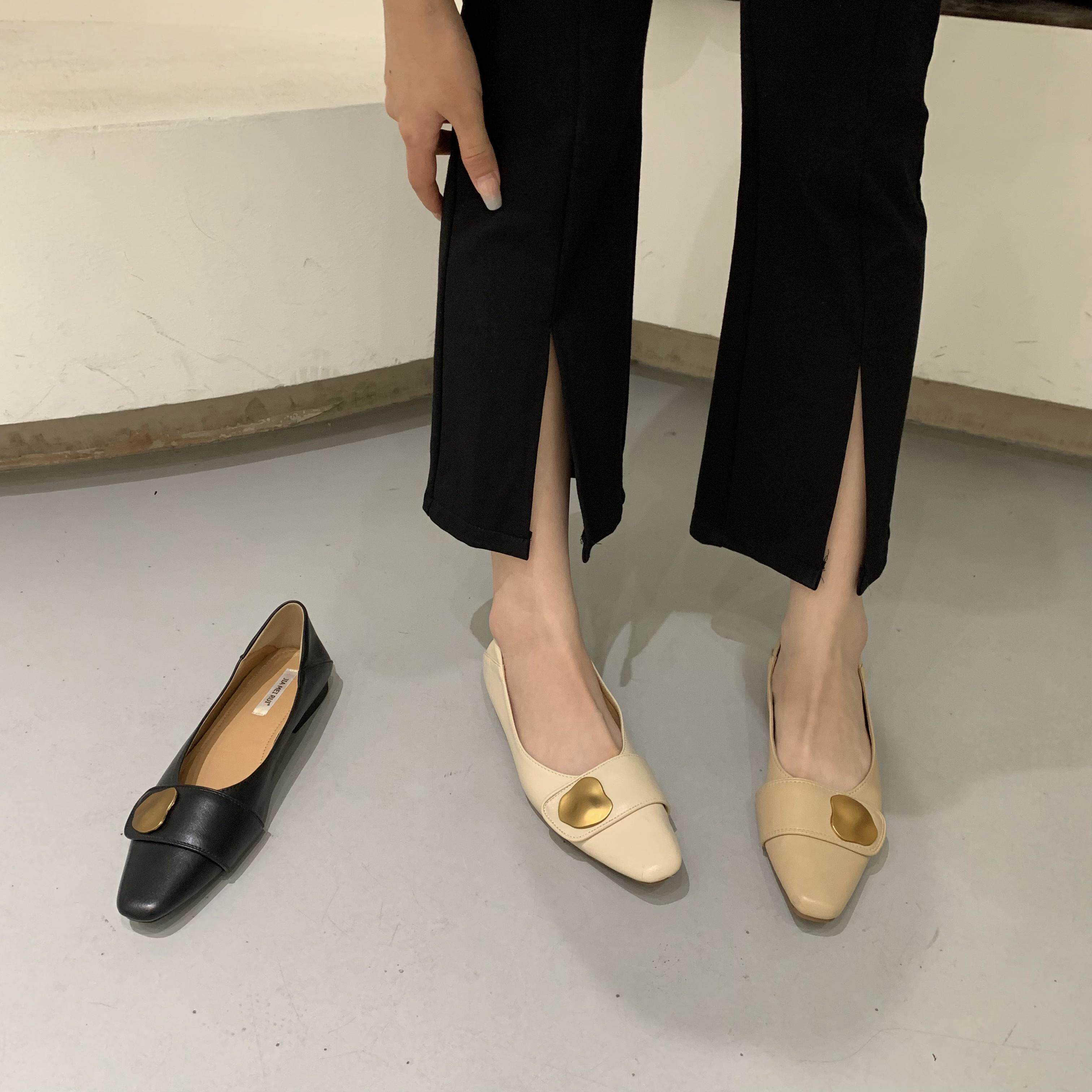 Face-style retro metal buckle pointed single shoe 2023 spring new Korean version shallow mouth comfortable and soft bottom flat bottom ladle shoes woman-Taobao
