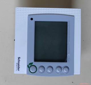 Brand new unpackaged Schneider thermostat, model TC303-3A4LM, priced Junying bargain product