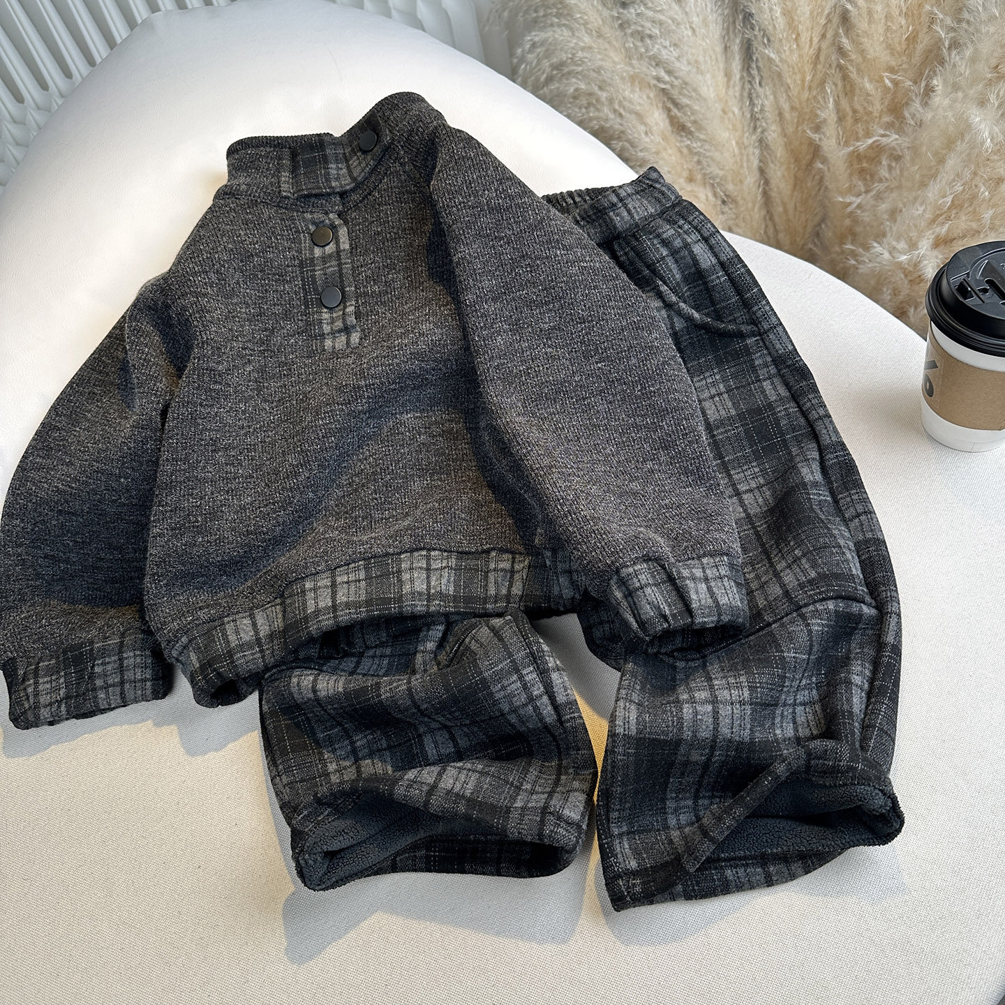 Мальчики плюс бархатный вязаный свитер, костюм в британском стиле в стиле хулигана, красивая зимняя детская утепленная одежда, мужское сокровище, зимняя одежда юного мастера