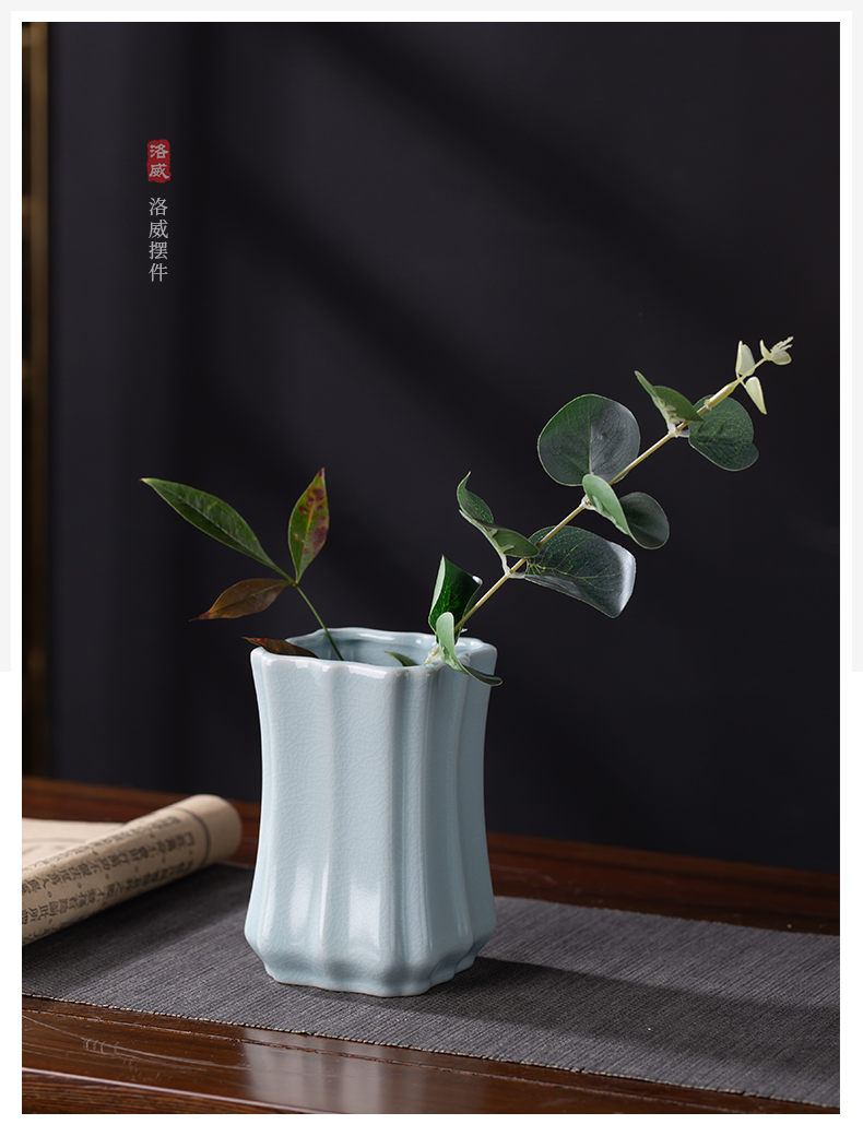 The azure glaze floret bottle of jingdezhen Chinese archaize home sitting room flower arranging ceramics decoration porcelain bottle furnishing articles