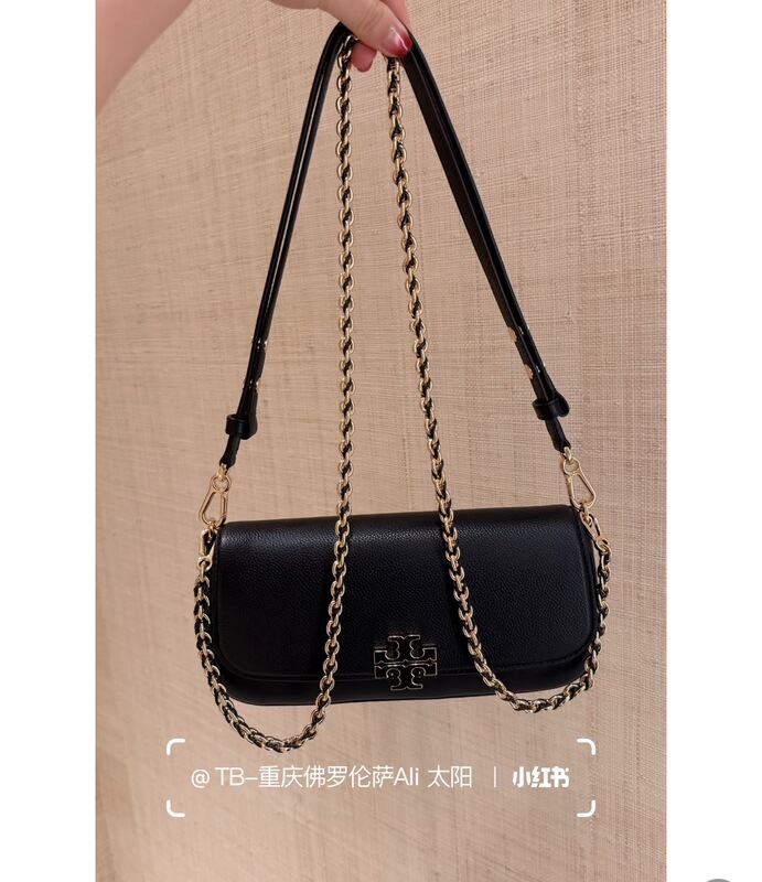 Directly Shipped from the Usa Tory Burch Britten Baguette Bag Underarm Bag Crossbody Bag Non-Returnable Directly Shipped from the Usa Tory Burch Britten Baguette Bag Underarm Bag Crossbody Bag Non-Returnable