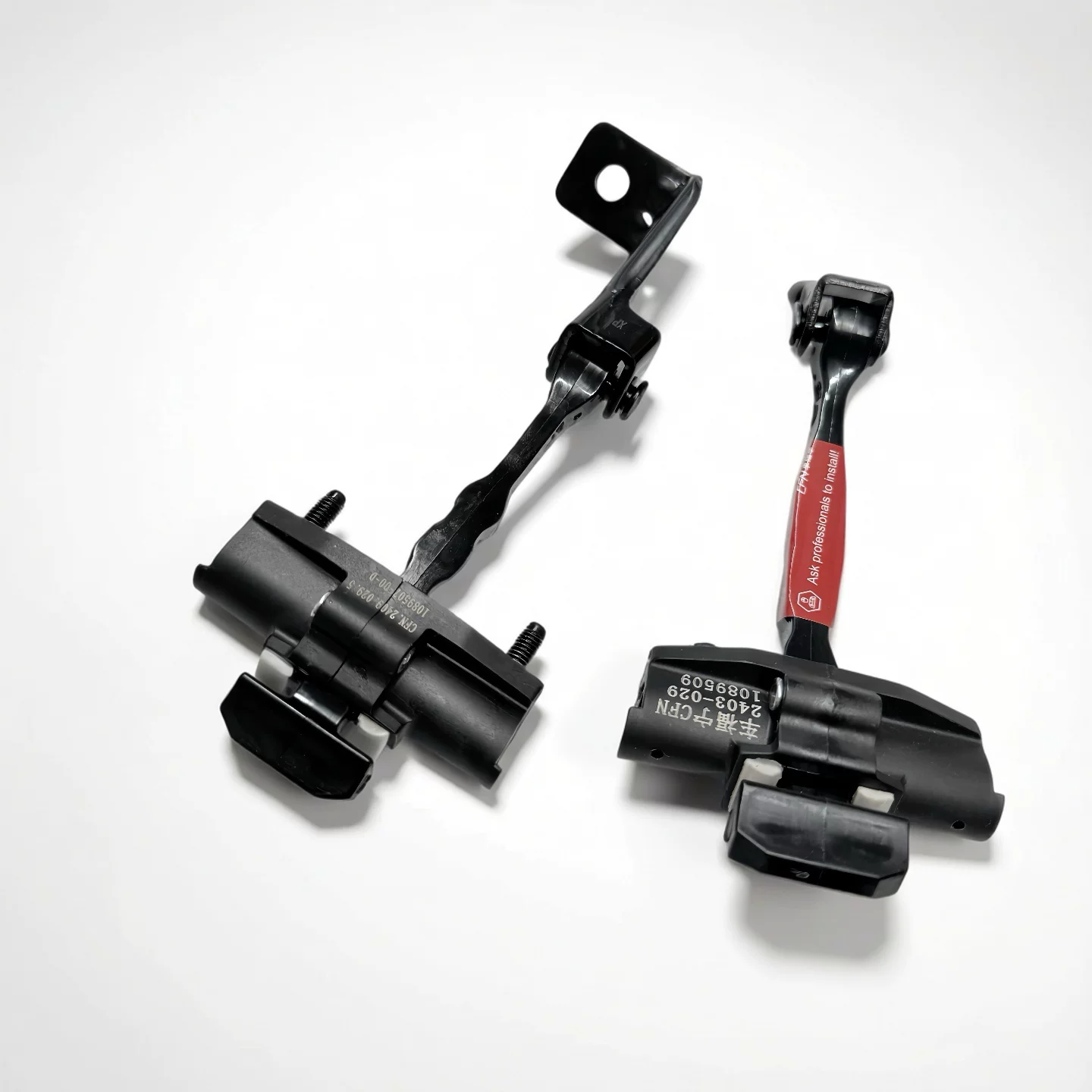 Suitable for Tesla Model3ModelY door limiter adjuster door opening amplitude bracket pull arm car Funing
