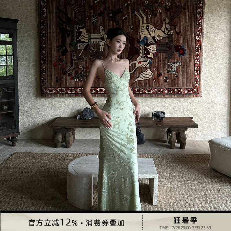 Venuie French-Style Green Heavy-Duty Dress, Vacation Dress, Birthday Evening Dress, Sexy Strapless Backless Hip-Length Dress Venuie French-Style Green Heavy-Duty Dress, Vacation Dress, Birthday Evening Dress, Sexy Strapless Backless Hip-Length Dress