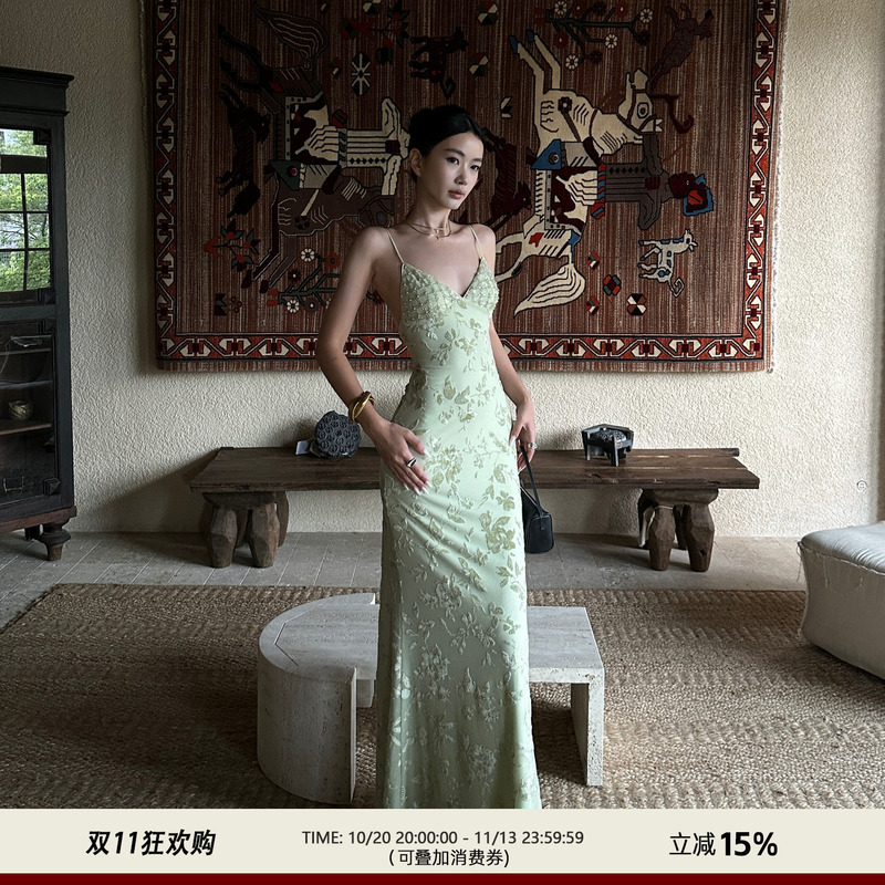Venuie French-Style Green Heavy-Duty Dress, Vacation Dress, Birthday Evening Dress, Sexy Strapless Backless Hip-Length Dress Venuie French-Style Green Heavy-Duty Dress, Vacation Dress, Birthday Evening Dress, Sexy Strapless Backless Hip-Length Dress