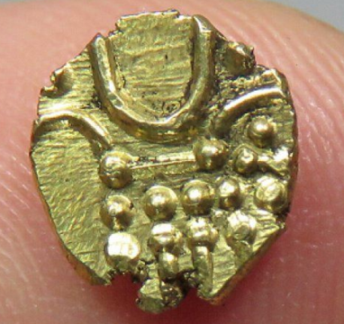 Small gold coins of the Kushan Dynasty on the Silk Road in the Han Dynasty