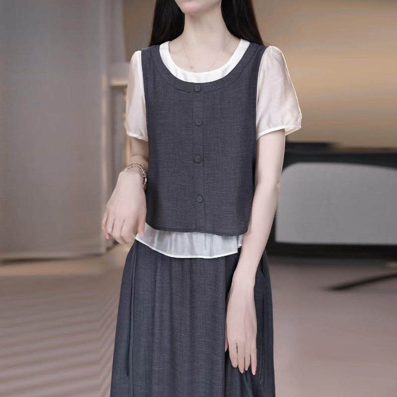 Dress 2026 New Summer Model for Women, Popular in the Thirteen Rows, Very Beautiful, Elegant, Age-Reducing, Light Luxury, High-End Feel, Fake Two-Piece