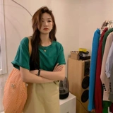 Японская однотонная брендовая летняя футболка, с вышивкой, круглый воротник, свободный крой