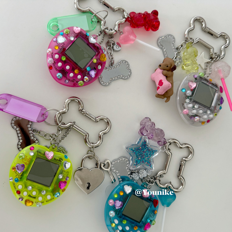 Original Niche Design Retro Gemstone Tamagotchi Game Console Bag Pendant Miu Windmill Keychain Couple Style Original Niche Design Retro Gemstone Tamagotchi Game Console Bag Pendant Miu Windmill Keychain Couple Style
