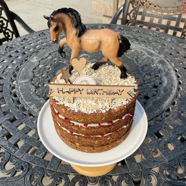 ສັ່ງຫນຶ່ງອາທິດ IROSKA pony oatmeal horse oatmeal cake ວັນເດືອນປີເກີດ 6 ນິ້ວສີ່ຊັ້ນ cake ມ້າໂດຍບໍ່ມີການສົ່ງຟຣີ