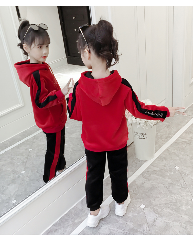Bộ đồ bé gái 6 mùa đông 2018 mới to trẻ em nhung vàng dày hai mảnh set đồ 8 bé gái áo len thể thao mười tuổi bộ nỉ bông cho bé
