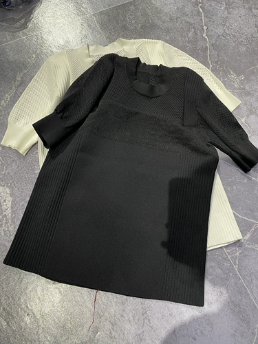 Осенний трикотажный приталенный свитер, круглый воротник