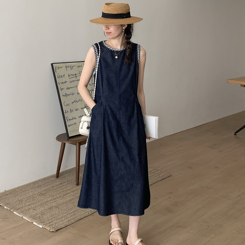 Women's Dress 2026 Spring and Summer Women's Mid-Length Embroidered Vest Dress French Slimming Denim Sleeveless Dress