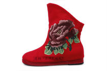 2022 new old Beijing cloth shoes embroidered womens shoes short boots ethnic wind layered bottom inner heightened cotton boots