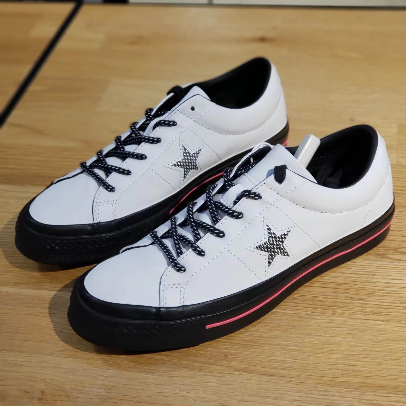 Converse converse giày nam một ngôi sao giày thể thao retro tương phản thấp top 164223c - Dép / giày thường