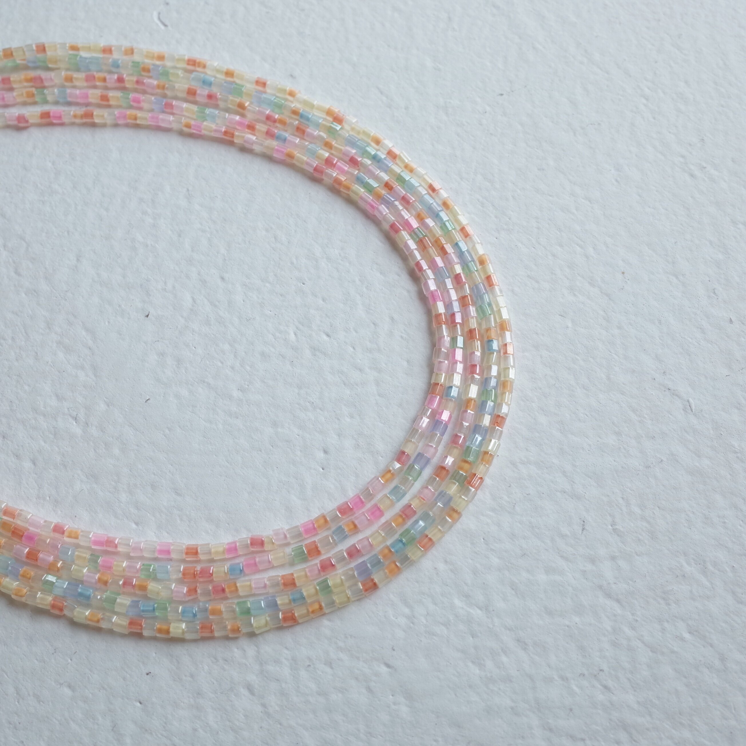 Iamnotnice hand as a small crowdcolored dopamine handmade string bead necklace lock bone chain chocker-Taobao