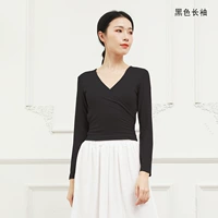 Черный топ с длинным рукавом